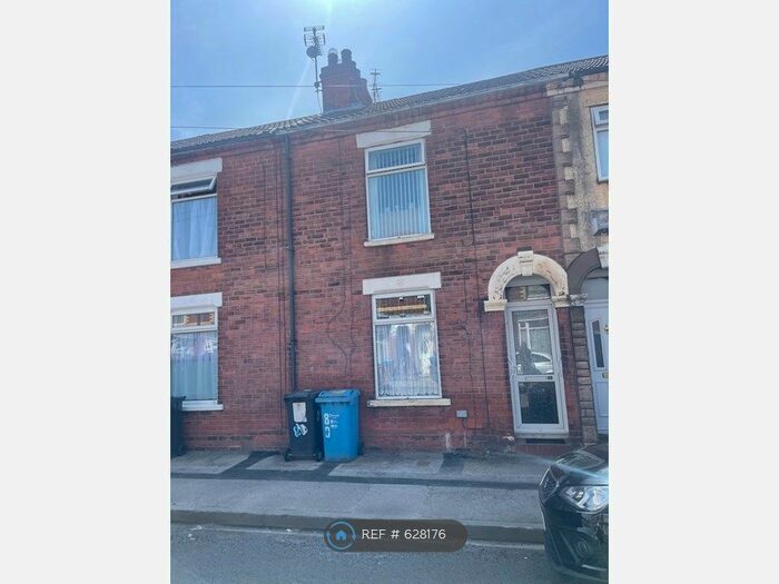 2 Bedroom End Of Terrace House To Rent In Wynburg Street, Hull, HU9