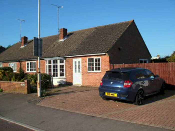 3 Bedroom Semi-Detached Bungalow To Rent In 79A Longleaze, Royal Wootton Bassett SN4