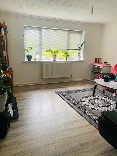 2 Bedroom Flat To Rent In Sutton, London, SM1