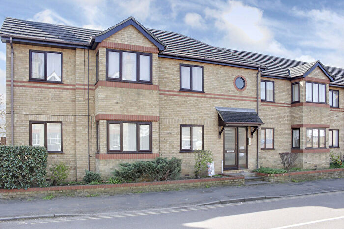 2 Bedroom Flat To Rent In Suffield House, Avenue Road, St. Neots, PE19