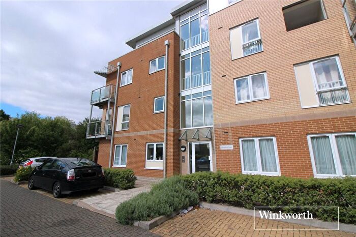 2 Bedroom Flat To Rent In Hitchcock Court, Korda Close, Borehamwood, Hertfordshire, WD6