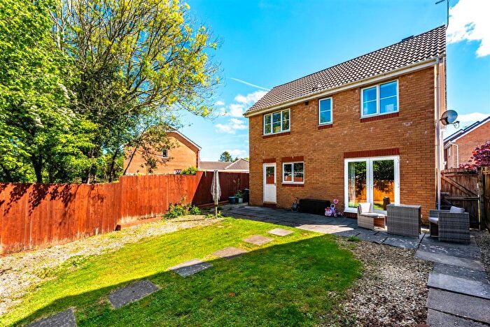 4 Bedroom Detached House For Sale In Cae Castell, Loughor, Swansea, SA4
