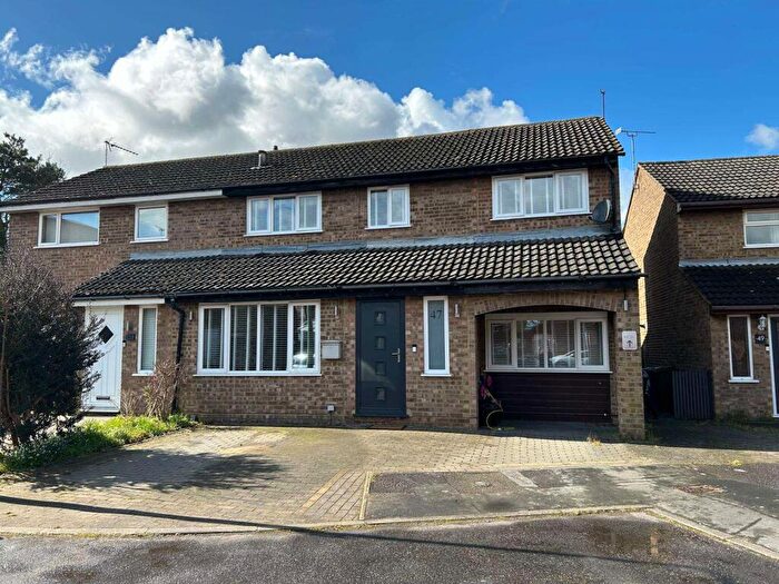 4 Bedroom Semi-Detached House For Sale In Melford Way, Felixstowe, IP11