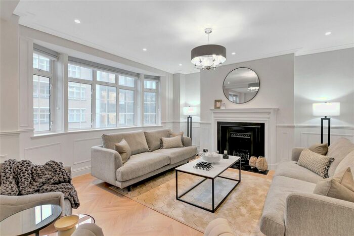 4 Bedroom Flat To Rent In Sloane Street, Knightsbridge, London, SW1X
