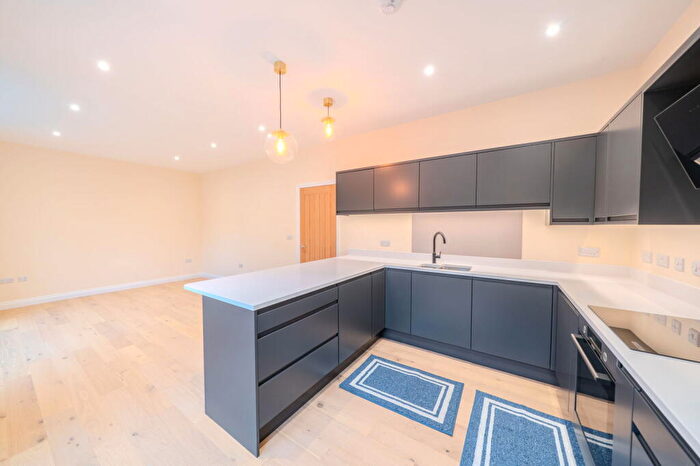 2 Bedroom Flat To Rent In College Road, Bath, BA1