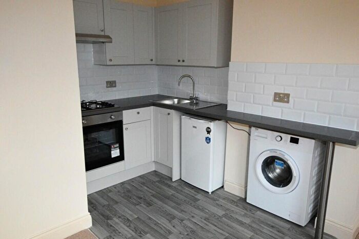 1 Bedroom Flat To Rent In Lower Addiscombe Road, Croydon, Surrey, CR0