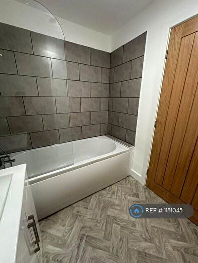 2 Bedroom Flat To Rent In Town Lane, Southport, PR8