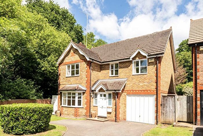 4 Bedroom Detached House To Rent In Parnell Gardens, Weybridge, KT13