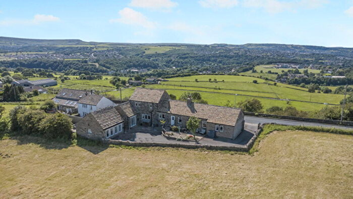 5 Bedroom Detached House For Sale In Catterstones Edge, Castle Hill, HD4