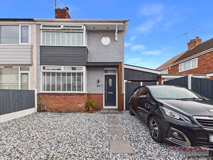 3 Bedroom Semi-Detached House For Sale In St. Johns Road, Wrexham, LL13