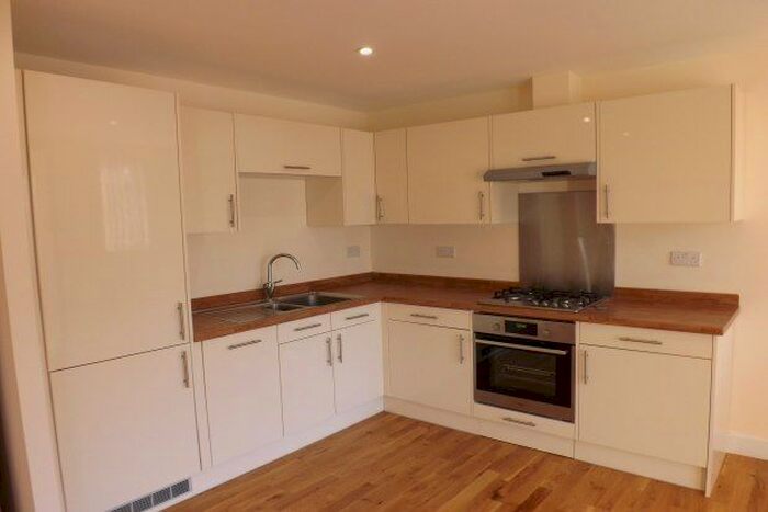 2 Bedroom Flat To Rent In Denmead, Waterlooville, PO7