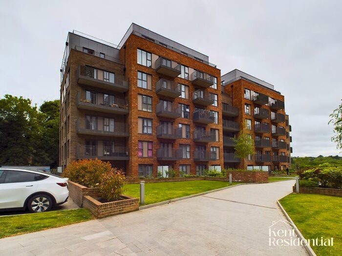 2 Bedroom Flat To Rent In Adeline Heights, Rosalind Drive, Maidstone, ME14