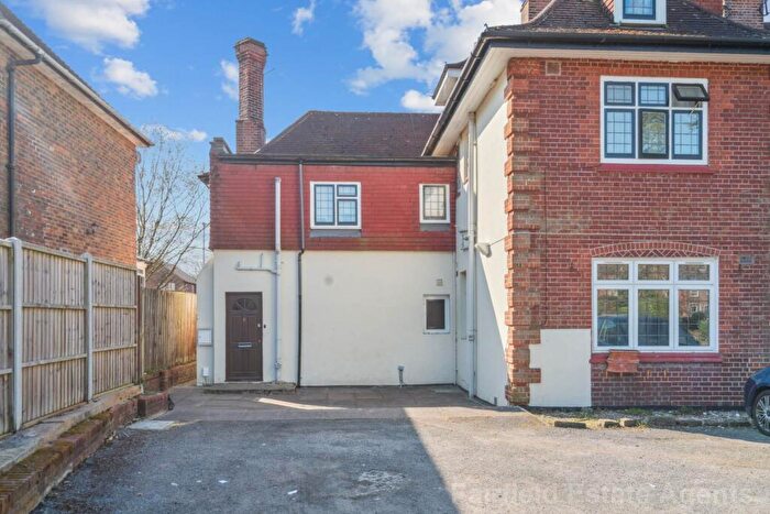 2 Bedroom Maisonette For Sale In Frithwood Avenue, Northwood, HA6