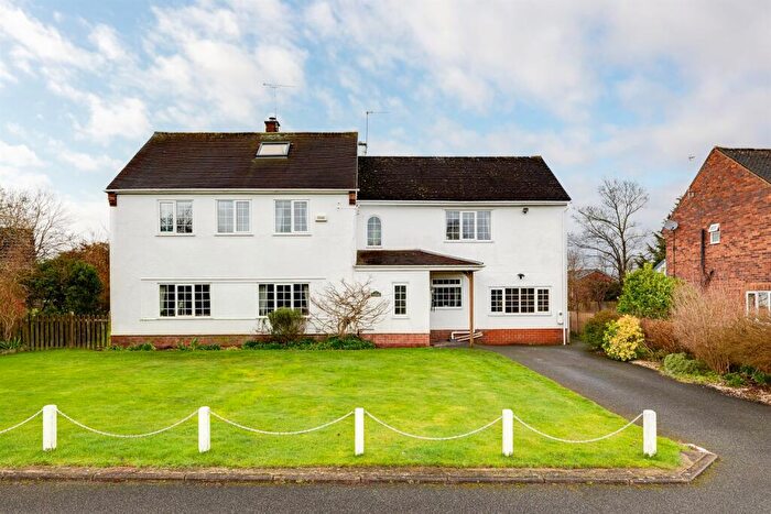 5 Bedroom Detached House For Sale In Grindley Bank, Mickle Trafford, CH2