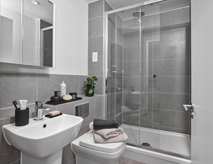 2 Bedroom Apartment To Rent In Newbury, Berkshire, RG14