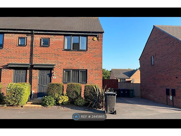 3 Bedroom Semi-Detached House To Rent In Magnolia Road, Seacroft, Leeds, LS14