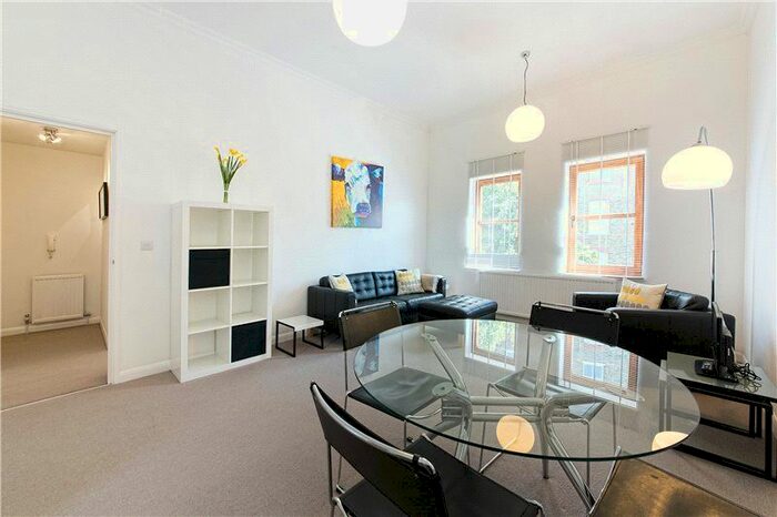 1 Bedroom Flat To Rent In Mallard Court, Petersham Road, Richmond, Surrey, TW10