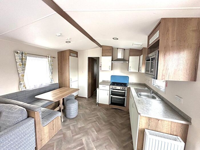 3 Bedroom Mobile/park Home For Sale In Braunton Road, Ashford, Barnstaple, EX31