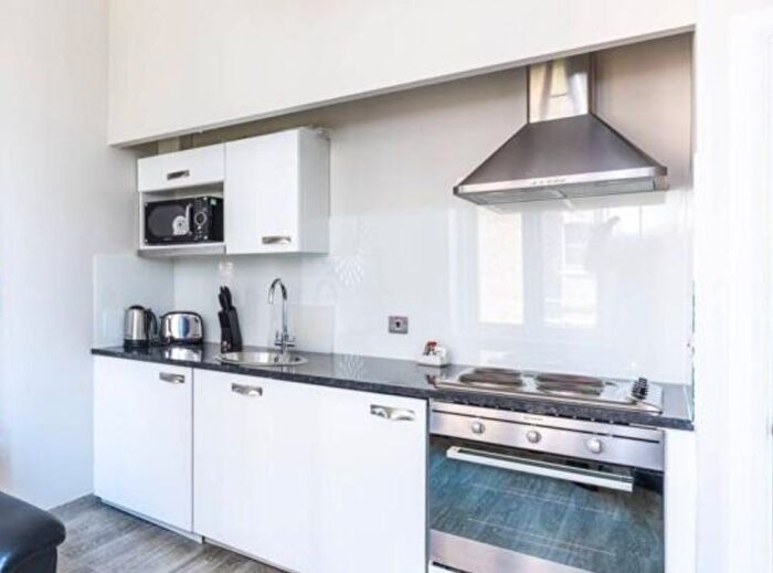1 Bedroom Flat To Rent In Warwick Road, SW5