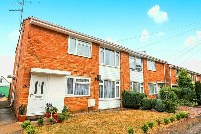 2 Bedroom Maisonette To Rent In Bramfield, Hitchin, Hertfordshire, SG4