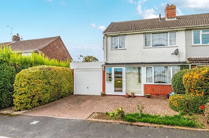 3 Bedroom Semi-Detached House For Sale In Spur Way, Stratton St Margaret, Swindon, SN2