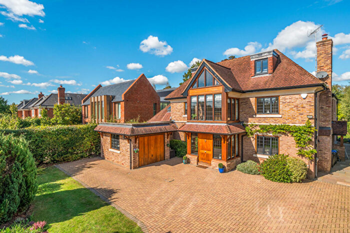 6 Bedroom Detached House For Sale In Grenfell Road, Beaconsfield, HP9