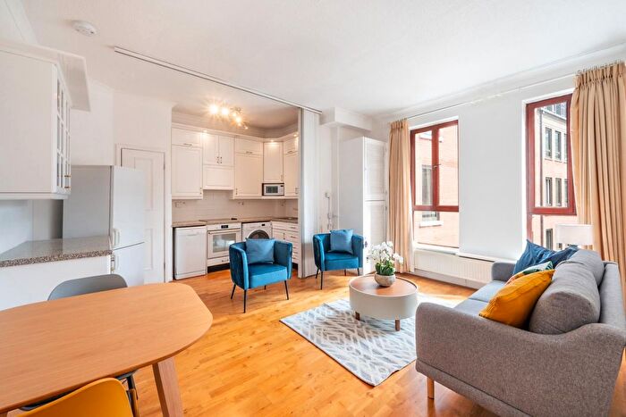 2 Bedroom Flat To Rent In Marshall Street, London, W1F