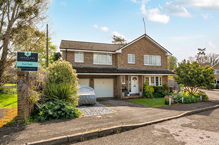 5 Bedroom Detached House For Sale In Barton Close, Romsey, SO51