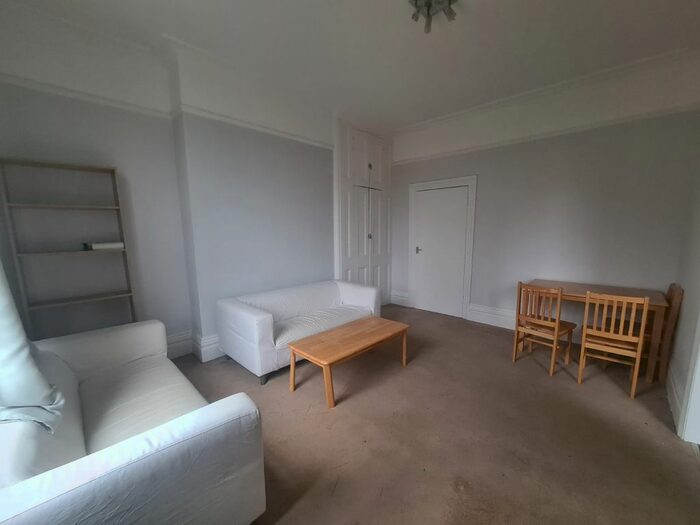 1 Bedroom Flat To Rent In St John&#S Grove, London, N19