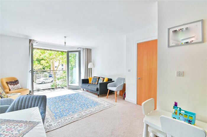 2 Bedroom Apartment To Rent In Nell Lane, Didsbury, Manchester, Greater Manchester, M20