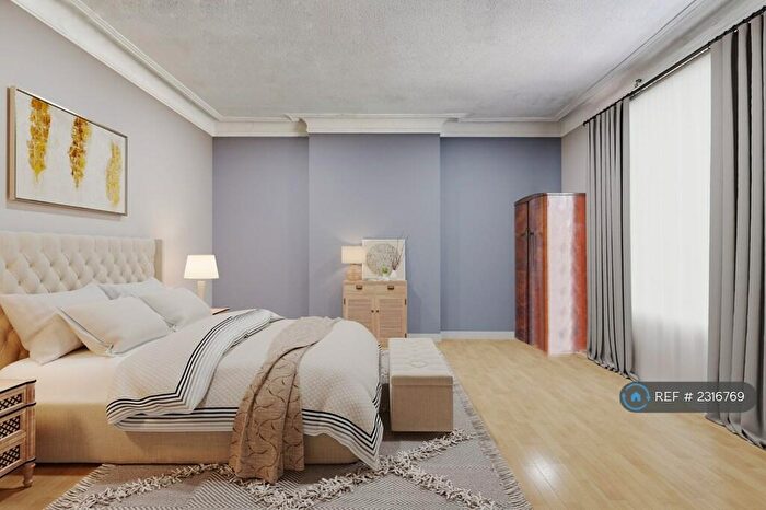 5 Bedroom Semi-Detached House To Rent In Sidney Avenue, London, N13