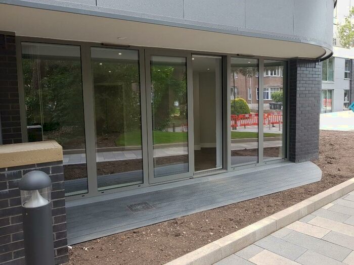 2 Bedroom Flat To Rent In St. Peters Road, Bournemouth, Dorset, BH1