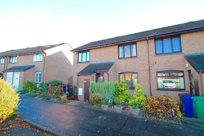 2 Bedroom Flat To Rent In Strathkelvin Avenue, Glasgow, G64