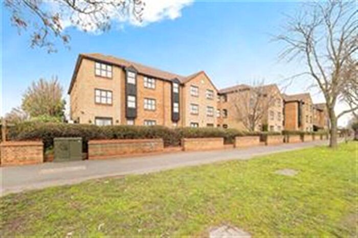 2 Bedroom Flat For Sale In Longbridge Road, Barking, IG11