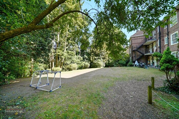 2 Bedroom Flat For Sale In London Road, Harrow On The Hill, HA1