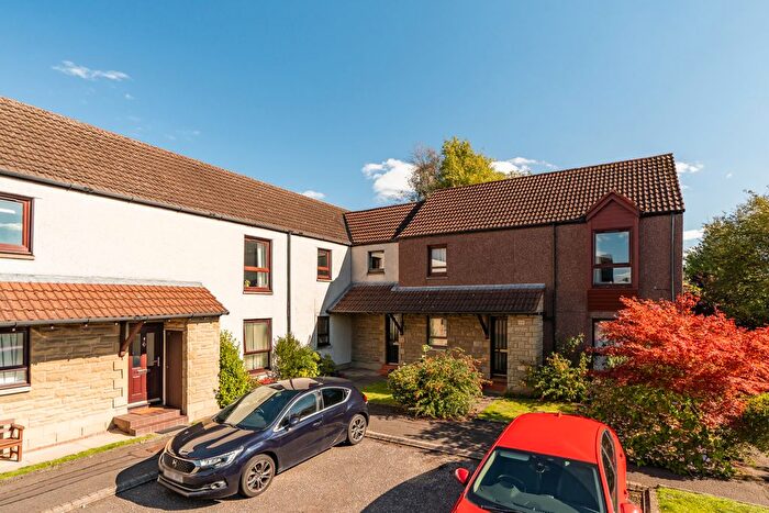 2 Bedroom Flat For Sale In / The Paddockholm, Edinburgh, EH12