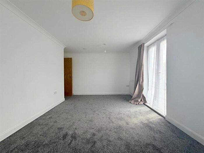 2 Bedroom Apartment To Rent In Charles Street, Greenhithe, DA9