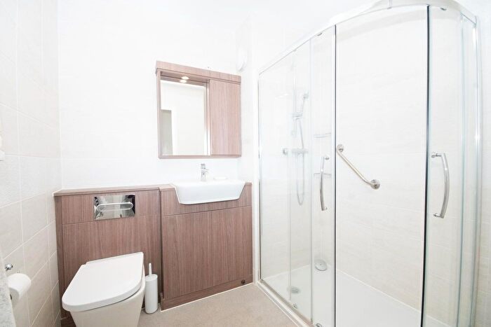 1 Bedroom Property For Sale In Heath Lodge, Marsh Road, Pinner, HA5