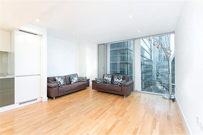 1 Bedroom Apartment For Sale In Landmark West Tower, Marsh Wall, Canary Wharf, E14