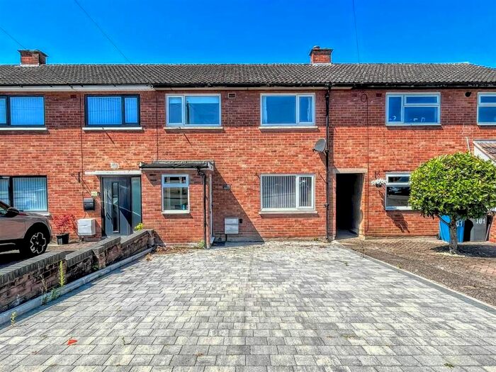 3 Bedroom Property To Rent In Masefield Drive, Tamworth, B79