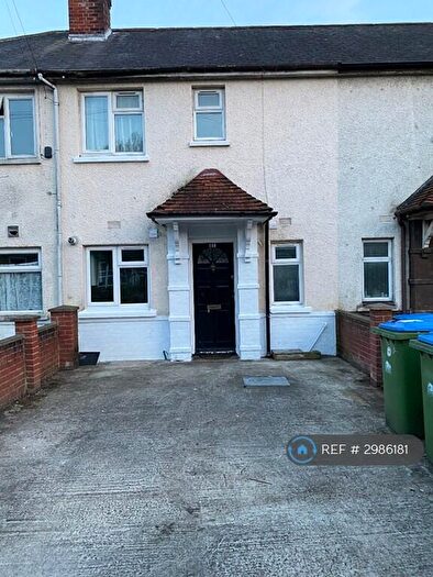 3 Bedroom Terraced House To Rent In Honeysuckle Road, Southampton, SO16
