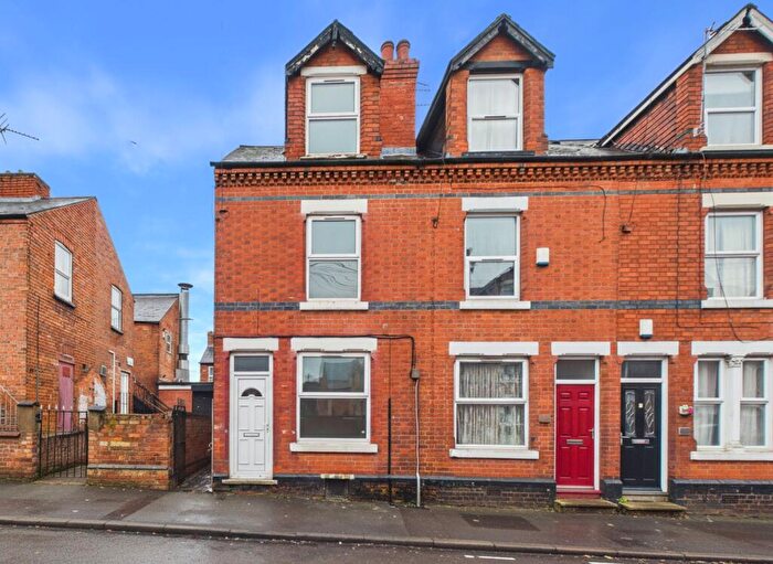 3 Bedroom End Of Terrace House For Sale In Westwood Road, Sneinton, Nottingham, NG2