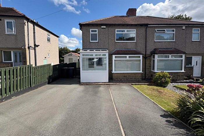 3 Bedroom Semi-Detached House To Rent In Goldington Drive, Huddersfield, HD3