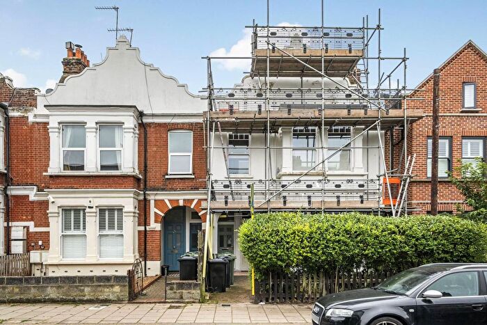 3 Bedroom Maisonette To Rent In Sternhold Avenue, Telford Park, London, SW2