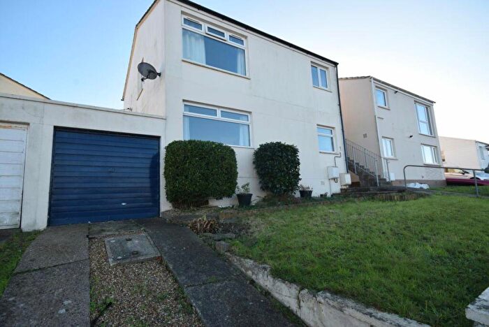 2 Bedroom Flat To Rent In Cedar Way, Bideford, EX39