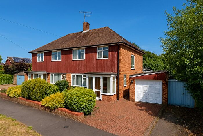 3 Bedroom Semi-Detached House For Sale In Tile Kiln Lane, Hemel Hempstead, HP3