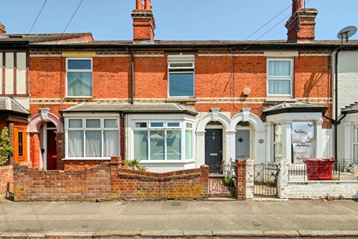 2 Bedroom Terraced House For Sale In Coldicutt Street, Emmer Green, RG4