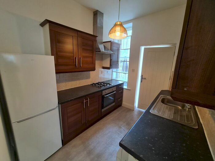 2 Bedroom Flat To Rent In Rushcroft Road, London, SW2