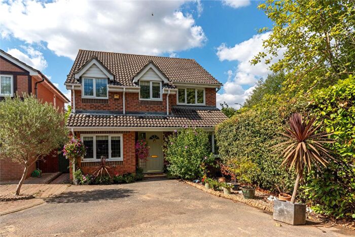 4 Bedroom Detached House For Sale In Cressida Chase, Warfield, Berkshire, RG42