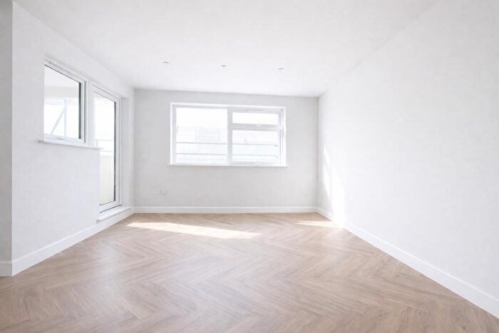 3 Bedroom Apartment For Sale In Portelet Road, London, E1